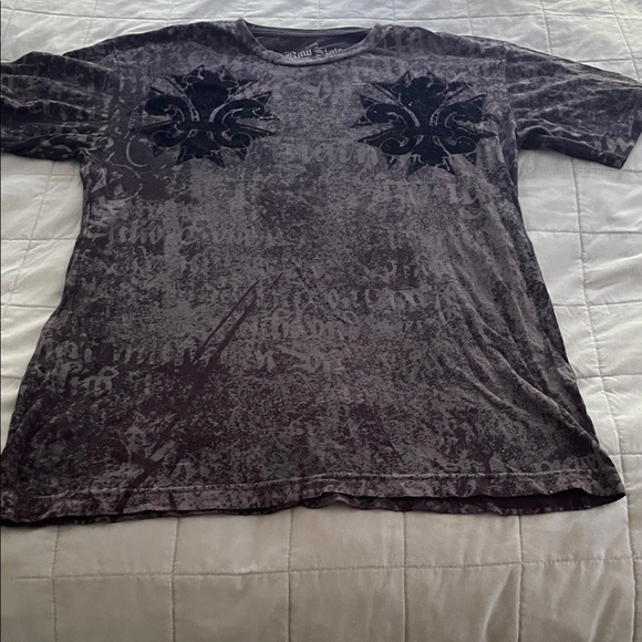 Men's Graphic Tee in Black and Gray - Picture 1 of 3
